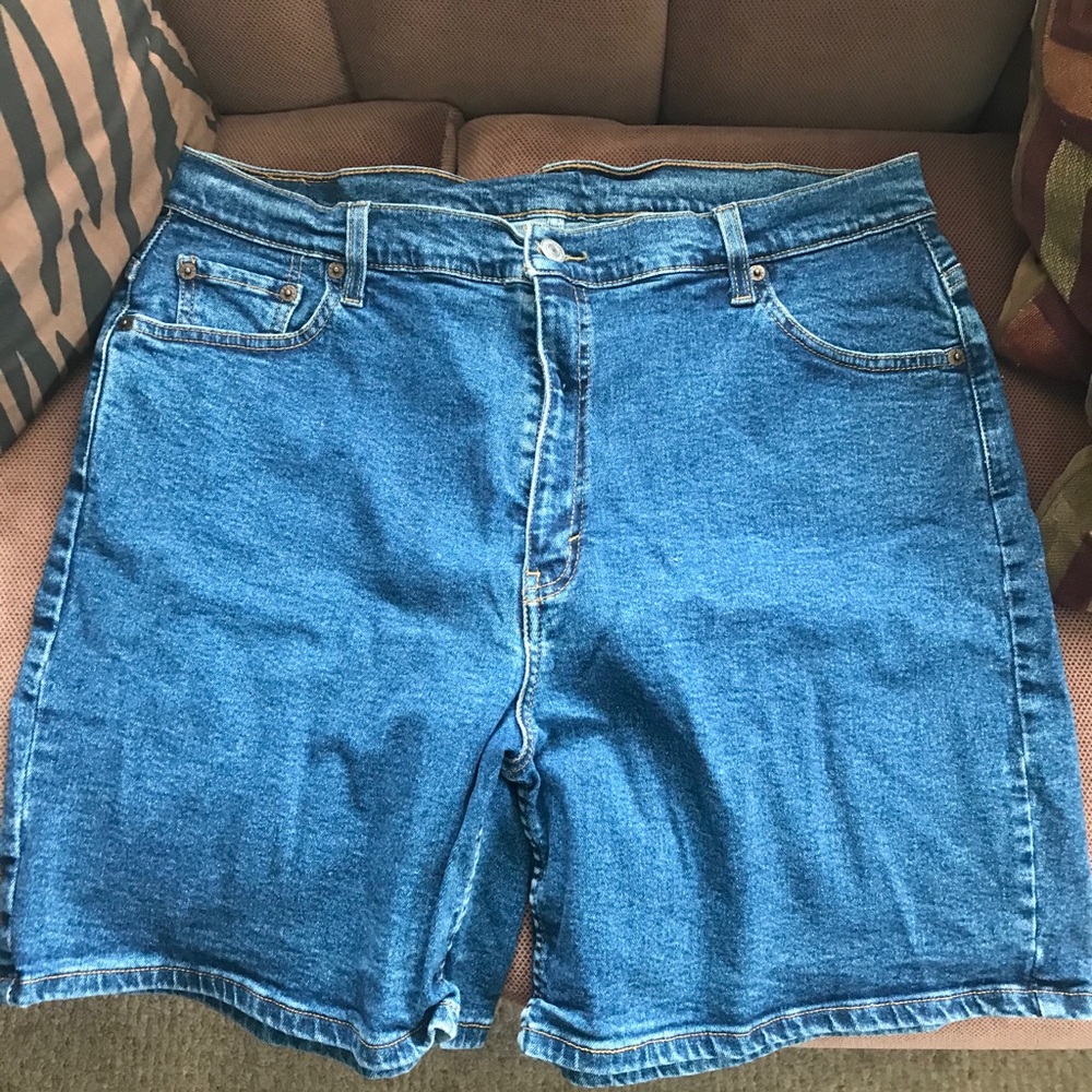 Women’s vintage Levi jean shorts